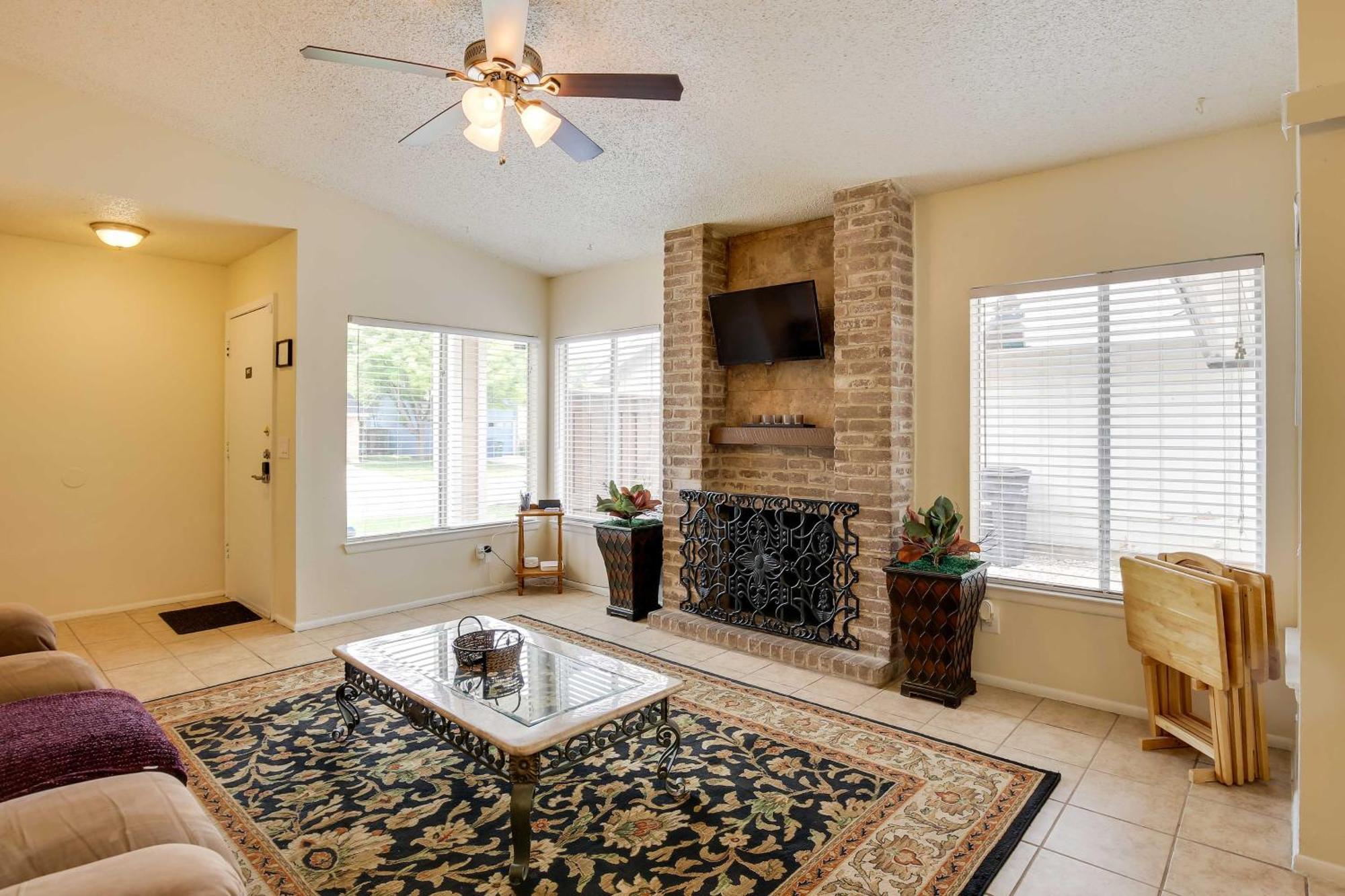Sunny San Antonio Home With Backyard And Patio! מראה חיצוני תמונה